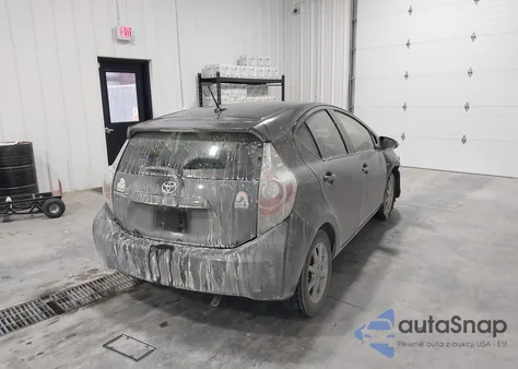 2013 Toyota Prius C Three z USA, uszkodzony, nr VIN JTDKDTB3XD1053469